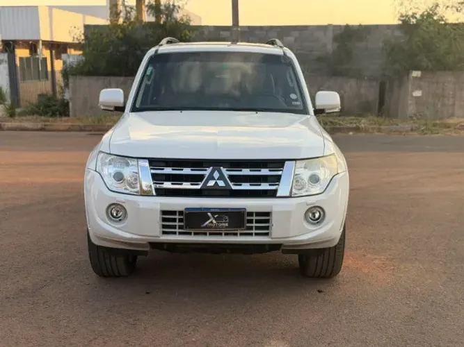 Mitsubishi Pajero HPE Full 3.2 4X4 T.i.dies. 5P AUT 2014