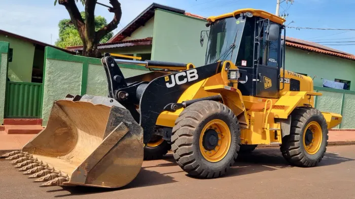 Pá Carregadeira JCB 422 ZX Ano 2024