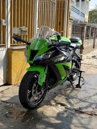 KAWASAKI NINJA ZX10r