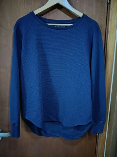 Suéter feminino M azul marinho pouco uso