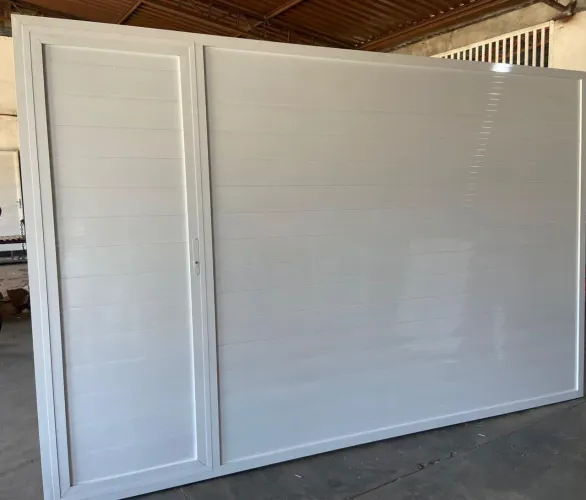 Portão Alumínio Branco Lambril Liso