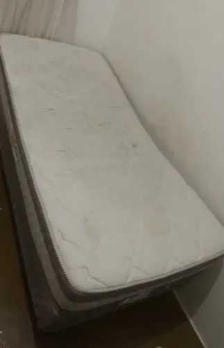 CAMA BOX SOLTEIRO- MOLAS ENSACADAS