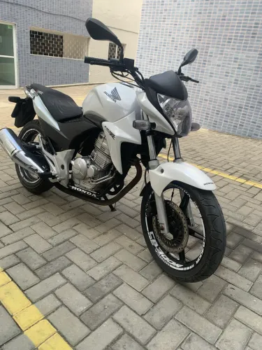 Moto em perfeito estado