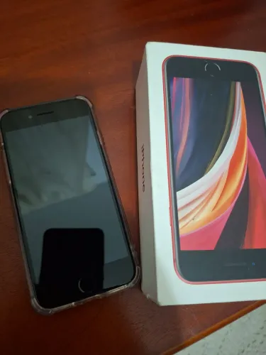 IPhone se 128gb novo