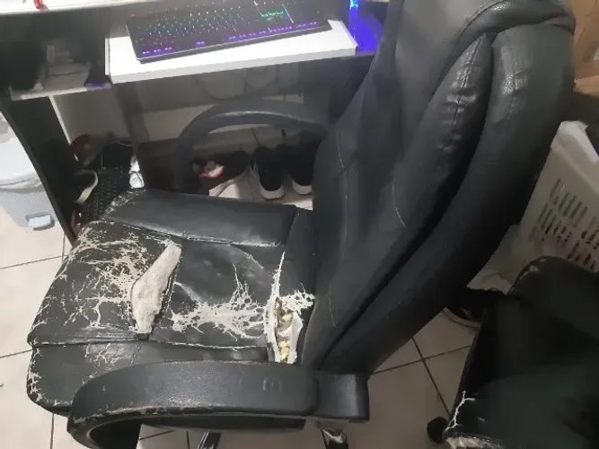 Cadeira presidente com ajuste de altura a gás