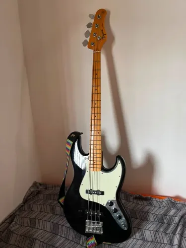 Contrabaixo Tagima TW-73