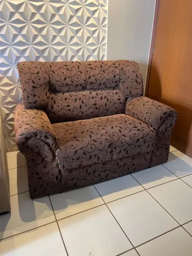 Sofá de 2 lugares - Seminovo e em ótimo estado.