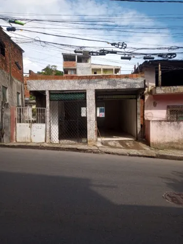 Alugo dois pontos comercial sendo um de trezentos e outro de duzentos reais