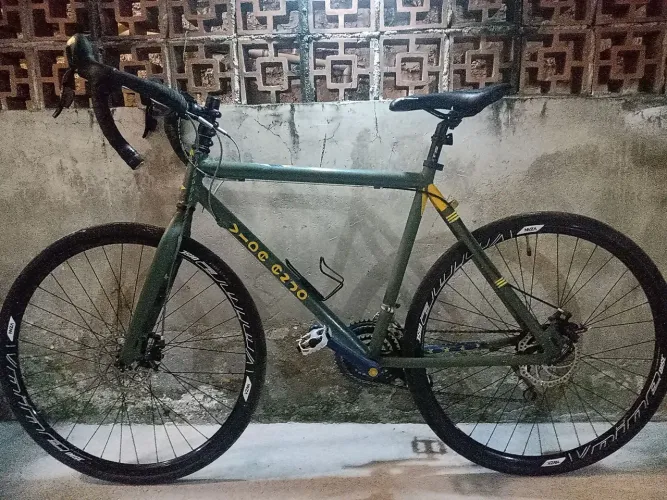 Bake, speed, aro 29, leve , pilotagem fantástica, rápida em manobras, freios a disco