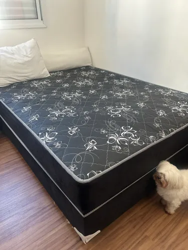 Cama Box com molas