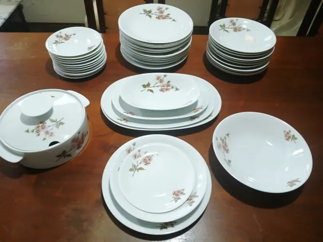 Conjunto de Porcelana 42 Peças