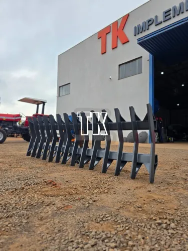 cod. 1539 ESCARIFICADOR / ENLEIRADOR DE 14 DENTES ENGATE RÁPIDO - Tk Tratores Nova Andradi