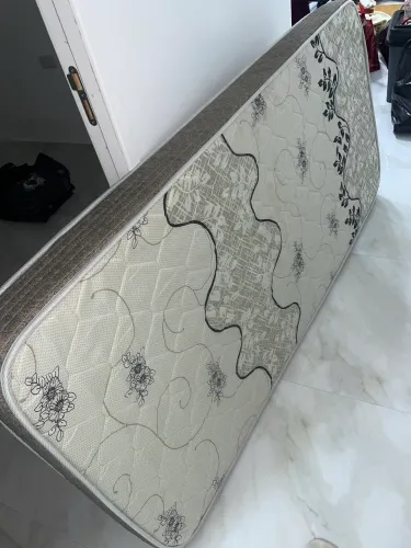 CAMA USADA ÓTIMO ESTADO