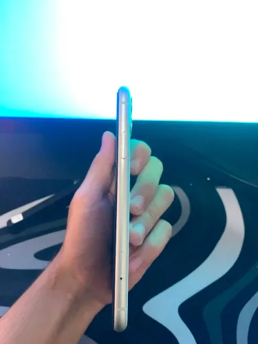 Vendo celular, interessados entrar contato pelo tel *