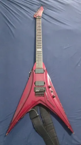 GUITARRA ESP EDWARDS flyng V japonesa