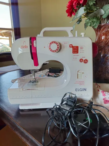 maquina de costura elgin bella usada 2 vezes