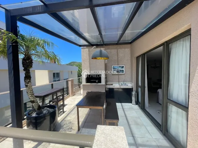 Imóvel para aluguel com 257 metros quadrados com 4 quartos