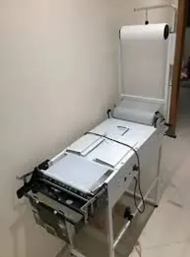 Máquina de fabricação de fraldas descartáveis 