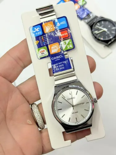 Relógio Casio retrô prova de agua