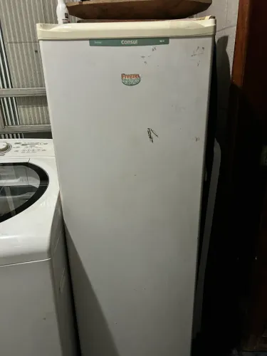 VENDO FREEZER VERTICAL