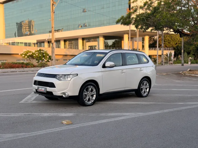 Mitsubishi Outlander 2.0 16V 160cv Aut. 2015