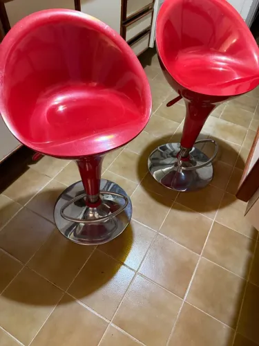 2 bancos de Copa-cozinha com regulação de altura