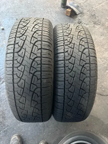Par de Pneus 215/60R17 Pirelli Scorpion HT 100H, 80% vida útil