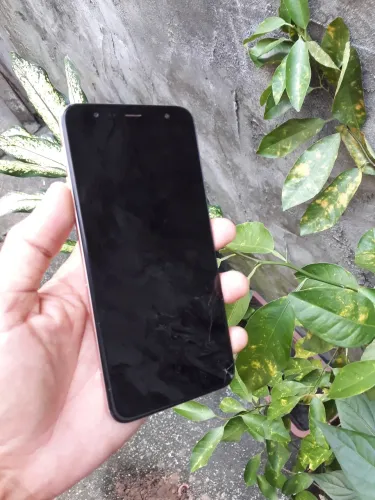 Samsung J4