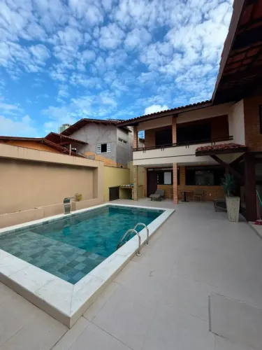 Casa 4 suítes disponível para Aluguel Anual em Ponta de Campina, 273 metros quadrados