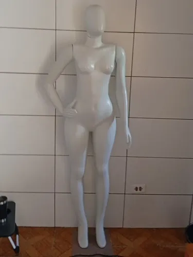 MANEQUIM FEMININO