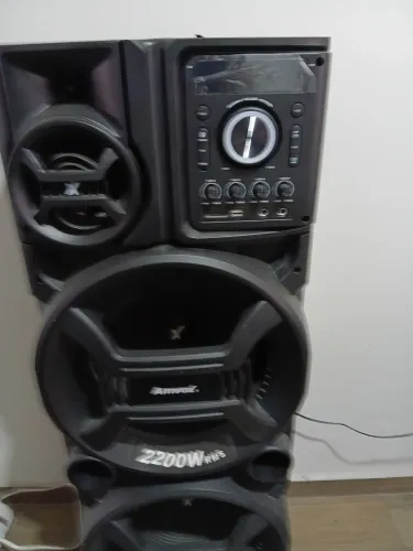  Vendo som seminovo valor 1.100.00 reais