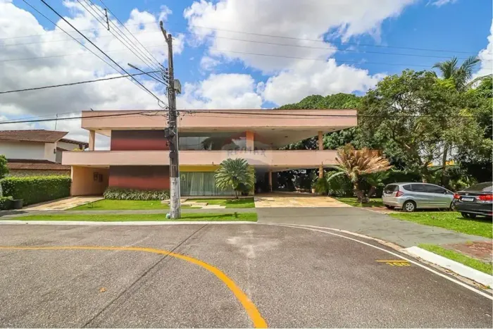 Casa de Alto Padrão á venda no Condomínio Grenville ll.