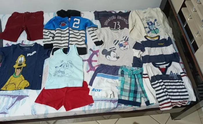 Roupinhas de criança de 2 a 3 anos lote de 15 peças