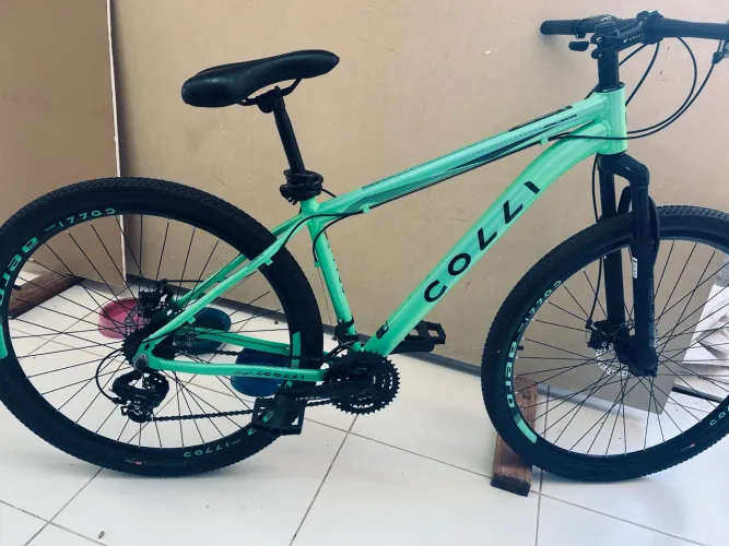 Vendo bicicleta semi nova 