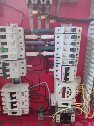 Quadro elétrico montado