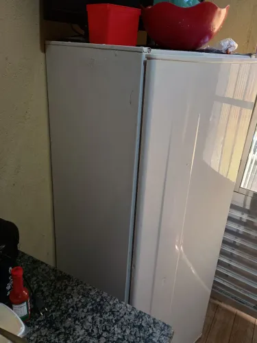 Geladeira 220v