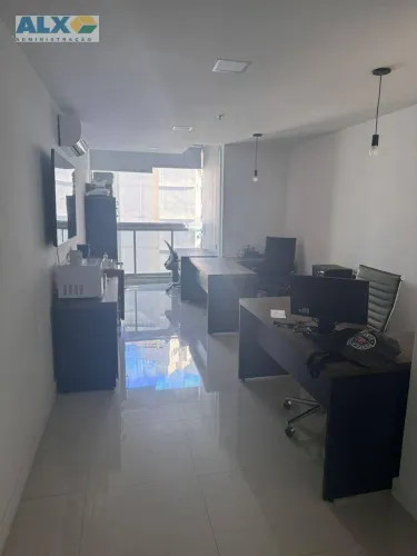 Sala Comercial no UNIC Icaraí | Pronta para Valorizar seu Negócio ou Investimento