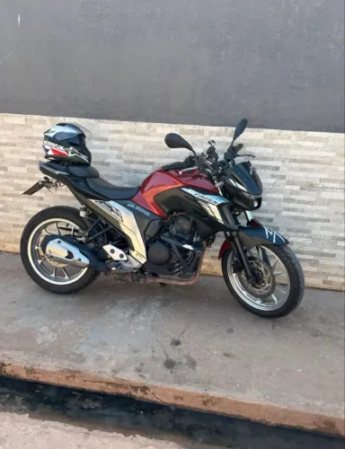 Fazer 250 2022 70k rodados extra sem detalhes 