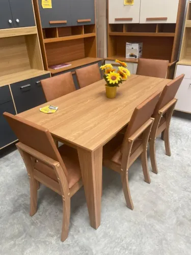 mesa com 6 cadeiras