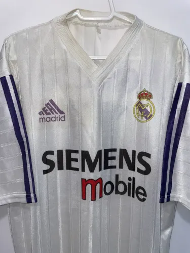 Camisa de futebol antiga do Real Madrid Ronaldo