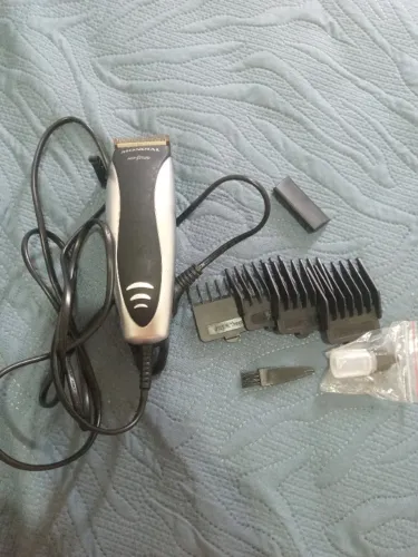 MAQUINA DE CORTAR CABELO MONDIAL