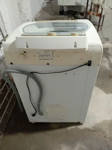 Vendo máquina de lavar Brastemp 11kg funcionado super bem.