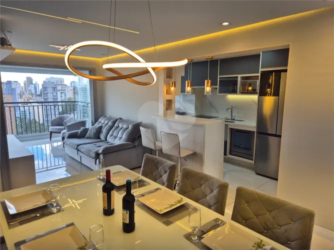 Apartamento 91m² no Morumbi com 3 Dorms, Suíte, 2 Vagas, Andar Alto, Vista Livre e Varanda