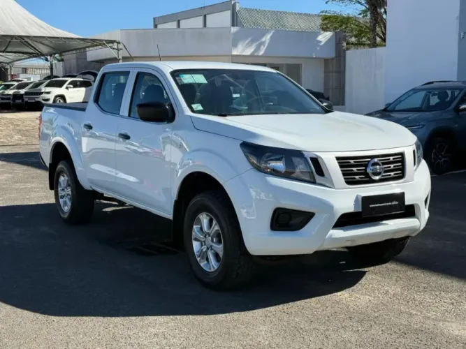 Nissan Frontier S CD 4X4 2.3 TB Diesel Mec. 2022