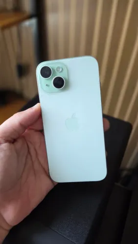 iPhone 15 128GB