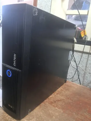 Vendo CPU Daten i3 - 6300 - 8 gigas ram ddr4 SSD 120 Wind 10 pro office 2019 revisada por