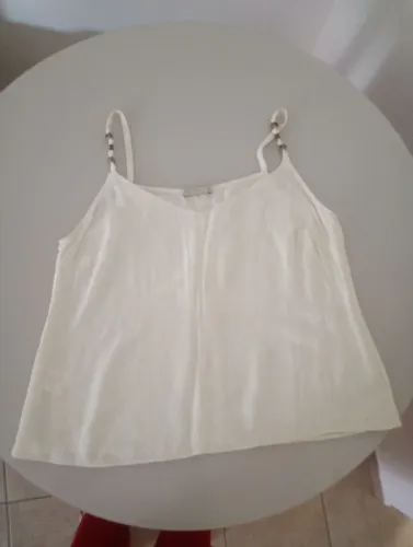 Vendo lindas blusas femininas, pouquíssimos usadas