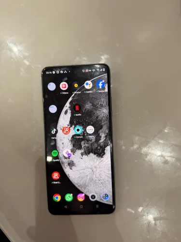 Vendo celular Realme C67