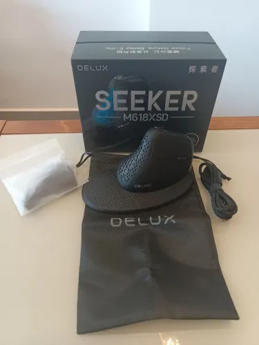Mouse - Deluxe seeker M618XSD