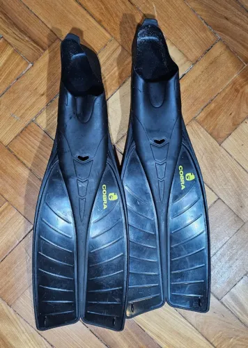 pé de pato Cobra 37/38